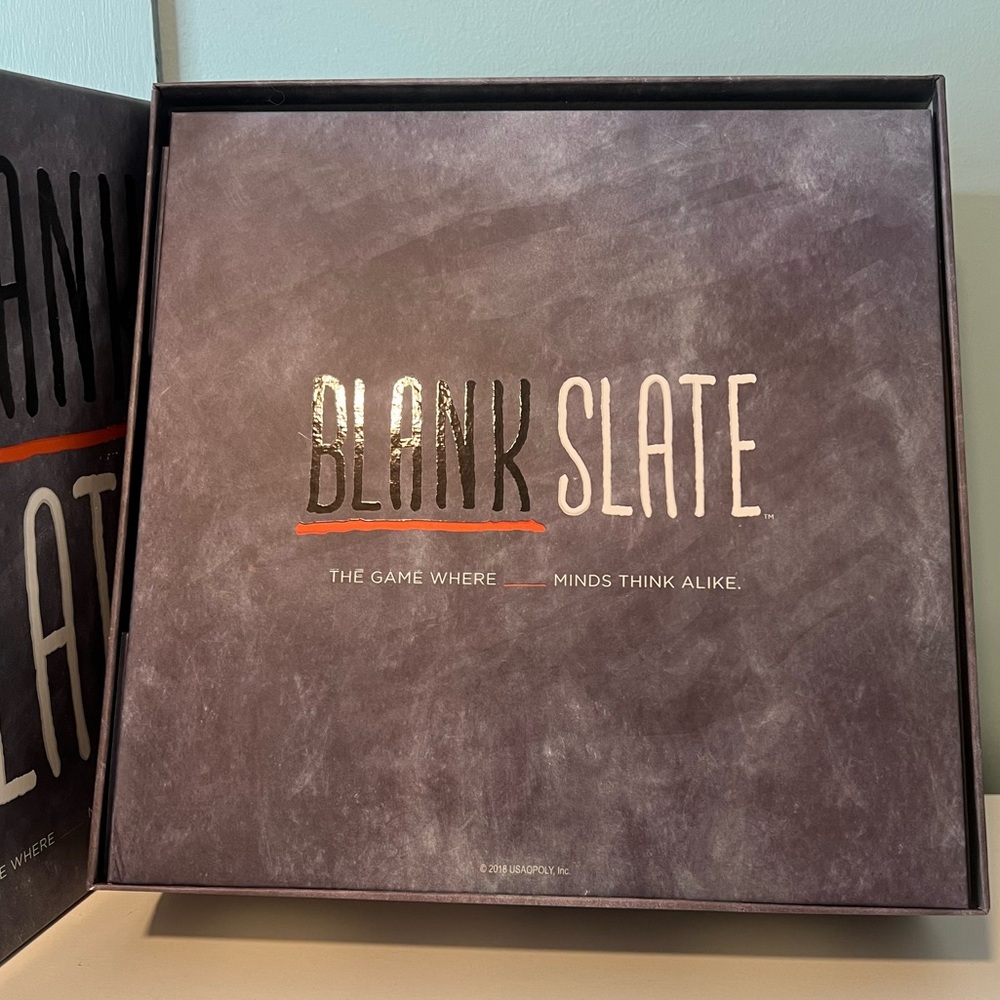 Blank Slate USAopoly Board Game Fun Family-Friendly Word Association. Ages 8+. - Picture 4 of 11